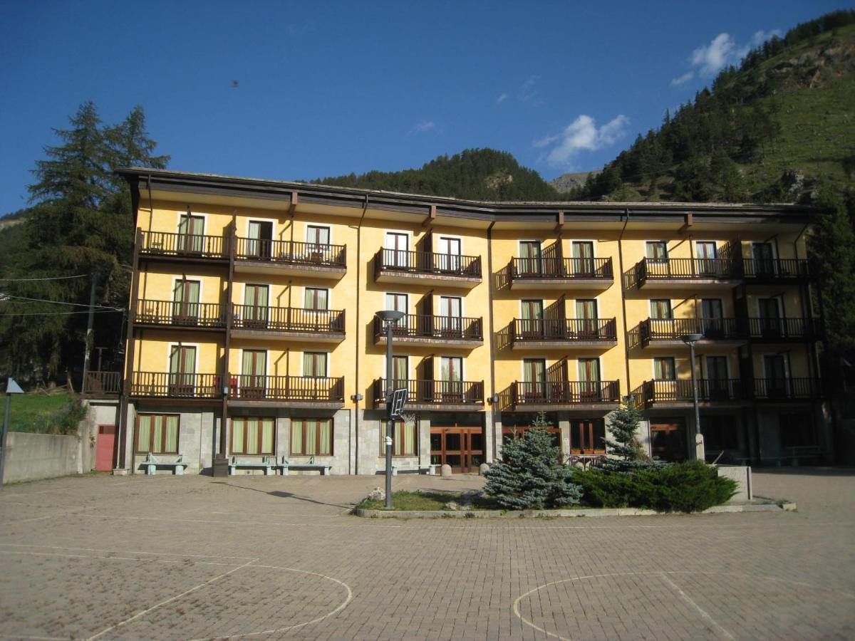 Casalpina Don Barra Hotel Pragelato Esterno foto